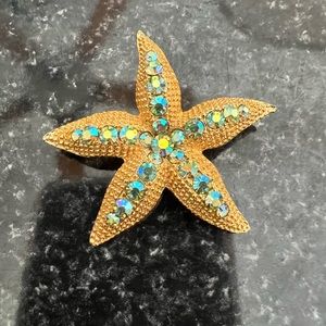Vintage unmarked Goldtone starfish brooch